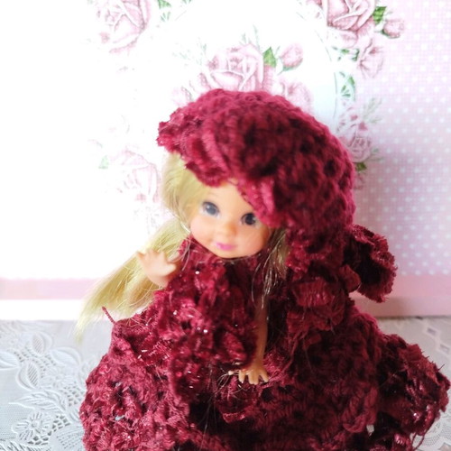 Miniature doll new with handmade dress and hat 10cm