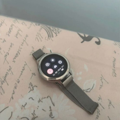Liu Jo smartwatch with charger
