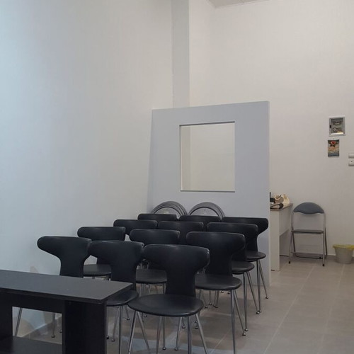 Visitor chairs like new, pack of 15, black with metal legs