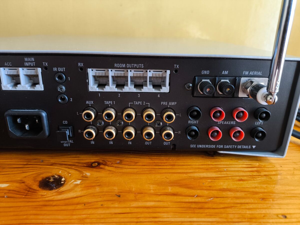 Linn Classik integrated amplifier 4 Ohm… - € 400,00 - Vendora.cy