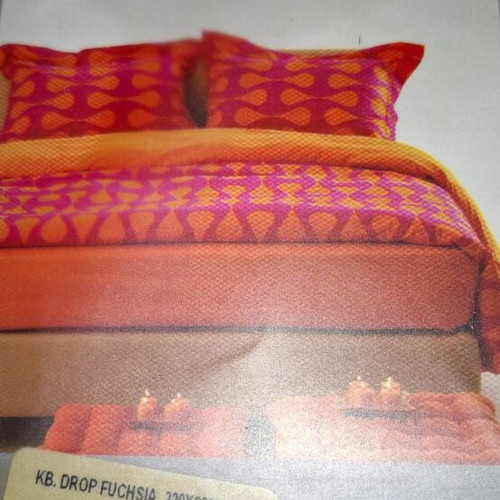 Guy Laroche Double Quilt new, Drop Fuchsia design