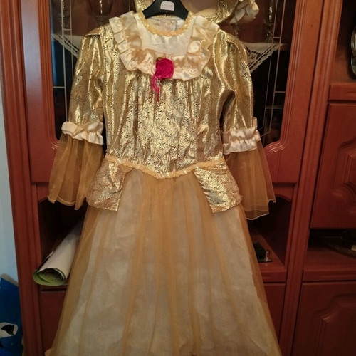 Carnival costume Pentaromfi like new with hat