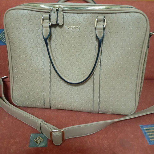 Verde laptop bag like new, beige