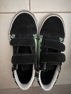 Vans kids sneakers size 31.5 like new, glow in the dark