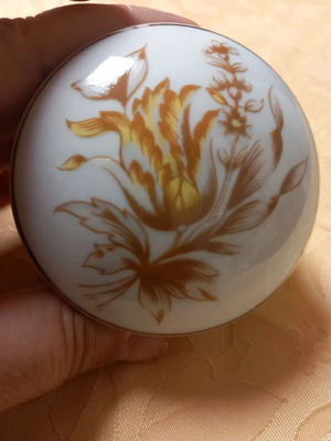 Hollohaza porcelain jewelry box like new