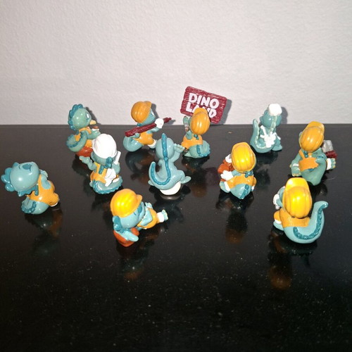 Kinder Surprise dinosaur figures used, collection