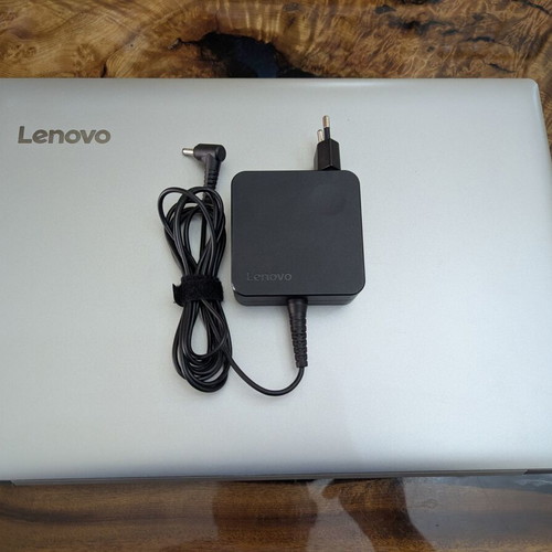 Lenovo IdeaPad 320-15IKB laptop 15.6" i5-7200U 8GB 256GB SSD NVIDIA 940MX