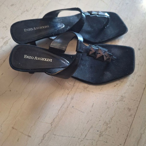Nine West black leather sandals size 39 like new