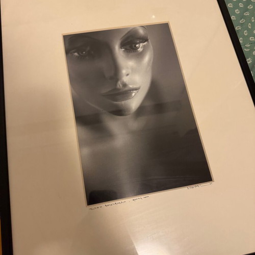 Large frame with mannequin photo like new