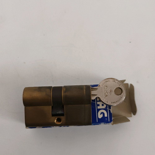 Flag door lock used with 1 key