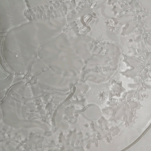 Christmas glass platter with Santa design like new