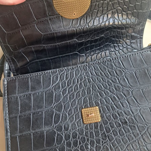 Tamaris crossbody bag like new, black croco texture