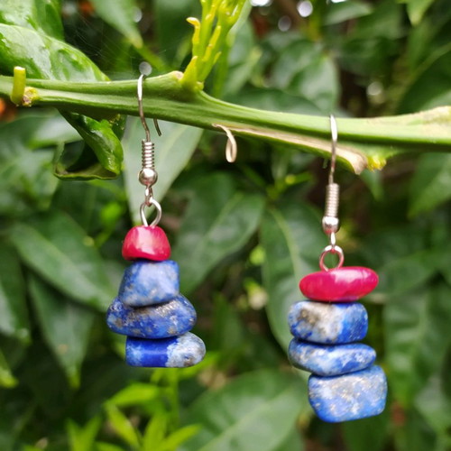 Handmade earrings with lapis lazuli and coral