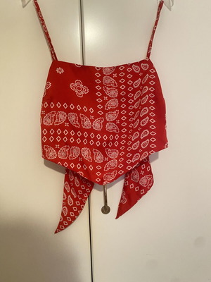 Stradivarius women's top like new with bandana back and straps