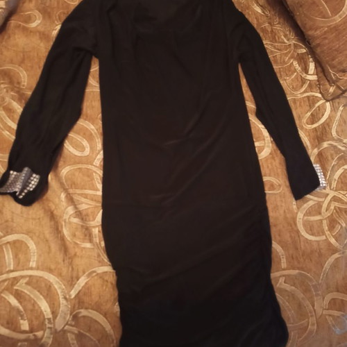 Black dress new, very elastic with sleeve openings