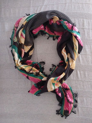 Zara scarf like new, multicolored, square 1m x 1m