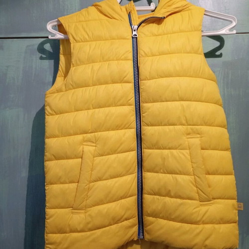 Benetton sleeveless jacket like new, yellow, for 7-8 years old