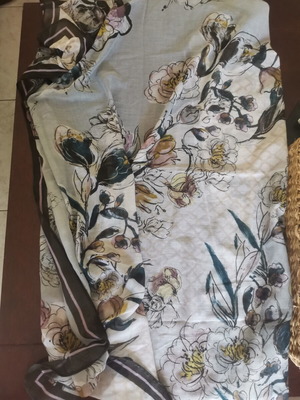 Scarf colorful, like new, 130x130 cm
