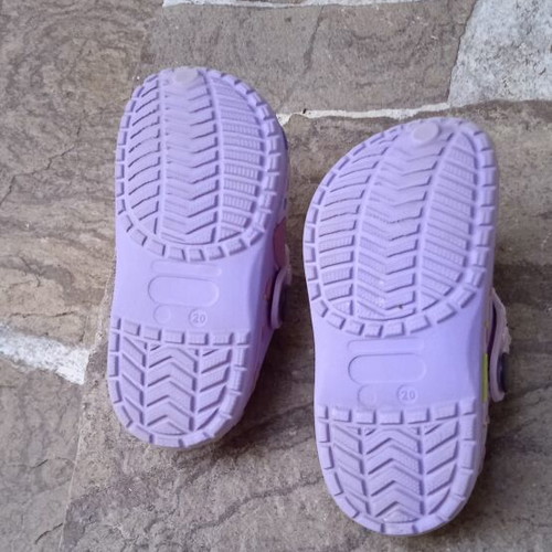 Girls' purple shoes size 20 used, very good condition