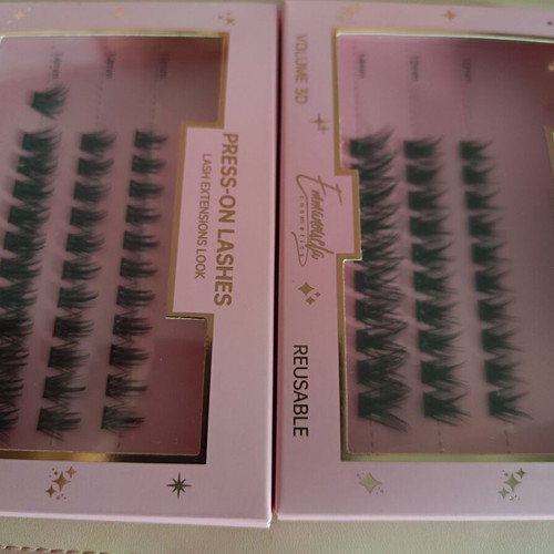 Press-On Lashes beautiful gorgeous like new, reusable with glue
