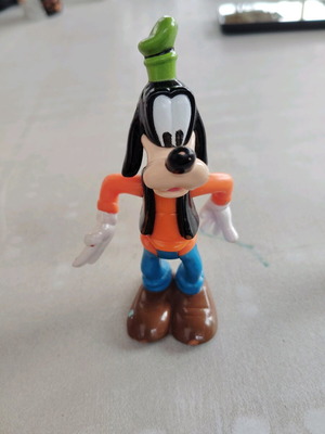 Goofy used Disney figure