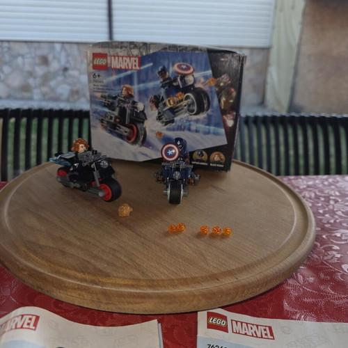 LEGO Marvel Super Heroes Age of Ultron Black Widow & Captain America Motorcycles set