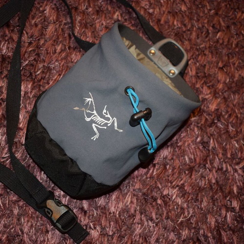Arc'teryx Chalk Bag like new, black and gray