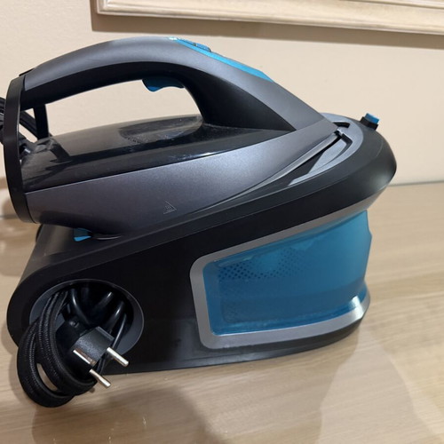 Cecotec steam iron like new