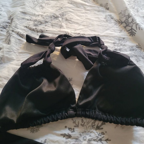 H&M Black Swimwear Top with Padding, Like New, Size L