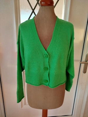 Stradivarius green cardigan like new, loose fit, size S