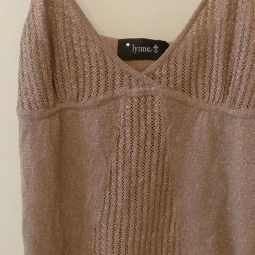 Lynne gold top, size S