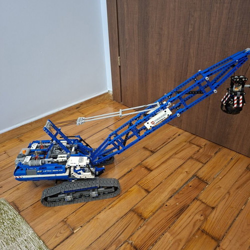 Lego Technic 42042 Crawler Crane used collectible set 2015