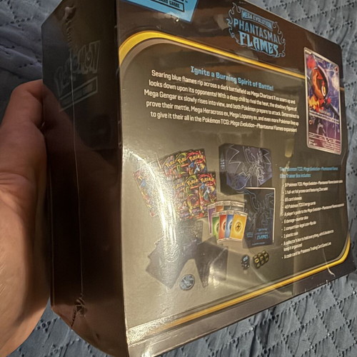 Phantasmal Flames Elite Trainer Box sealed, excellent condition
