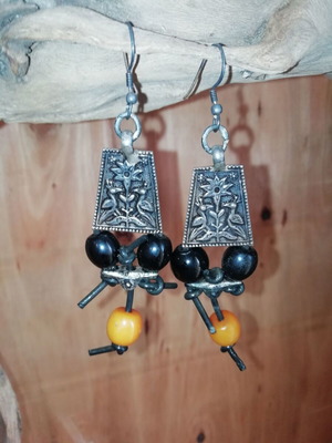 Bronze earrings with beads new