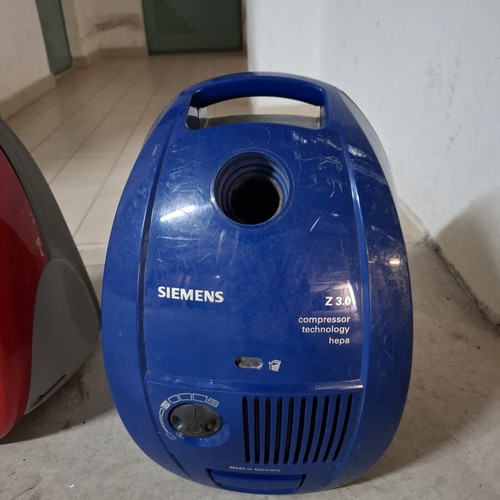 Ηλεκτρικές σκούπες Siemens μεταχειρισμένες, για επισκευή ή ανταλλακτικά, σετ 2