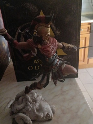 Assassins Creed Medusa Edition collectible with steelbook and artbook