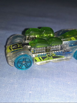 Hot Wheels X-Raycers What-4-2 μεταχειρισμένο με διαφανές σώμα και μπλε ρόδες