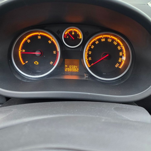 Opel Corsa 1.7 Diesel car, 2008, manual transmission
