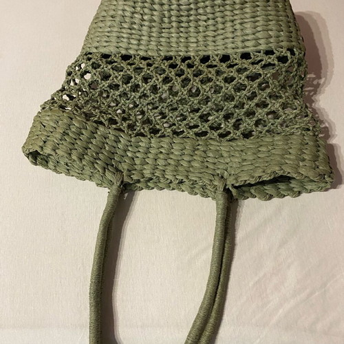 Shade & Shore Woven Shoulder Bag like new, green straw