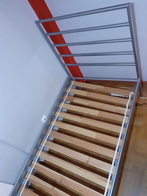 Metal single bed like new