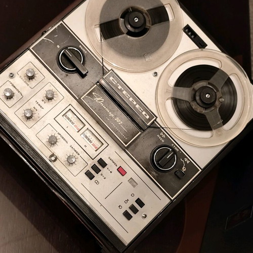 Jupiter 202 Stereo Reel to Reel Tape Recorder like new, vintage collectible