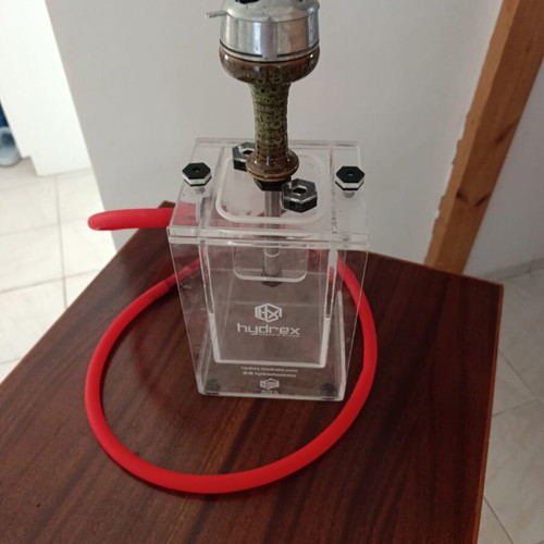 Hydrex hookah like new with clay bowl and hose