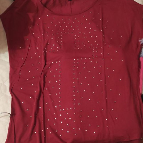 T-shirt used, red, size L with detail at the waist