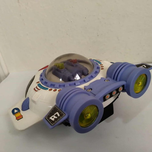Lazer Saucer 2001 new flying saucer toy with lights and sounds