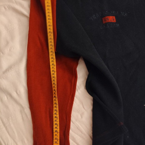 Men's winter sweater used, red and black, size medium