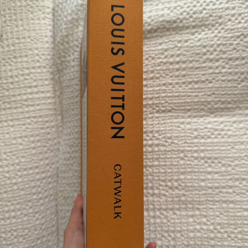 Catwalk The Complete Fashion Collections books like new, English