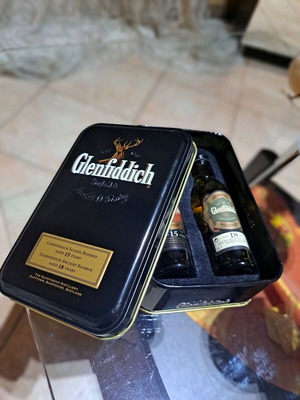 Glenfiddich 2 collectible miniatures 15 and 18 years in metal box new