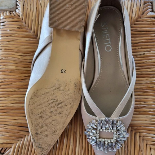 Stiletto women's shoes like new, size 39, low heel