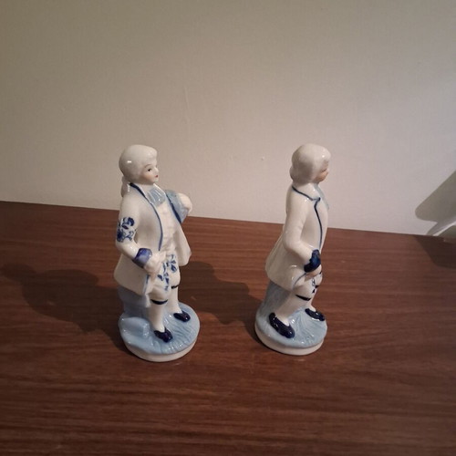 Vintage porcelain figurines set of 2 used, blue and white style