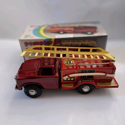 Old Chinese Tin Toy Fire Truck MF 163 like new